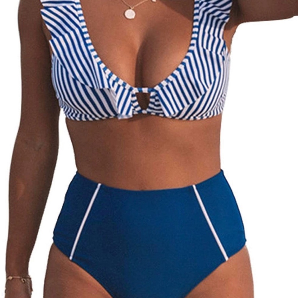 NWT Size SM Women’s CUPSHE Two Piece High Waist Bikini Swimsuit